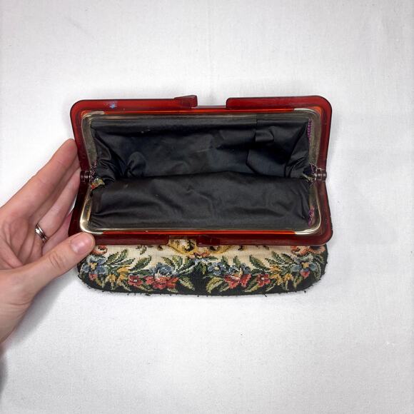 Vintage 1950s Tapestry Clutch Change Purse Kiss Lock Black Floral Lucite AS IS - Picture 15 of 16